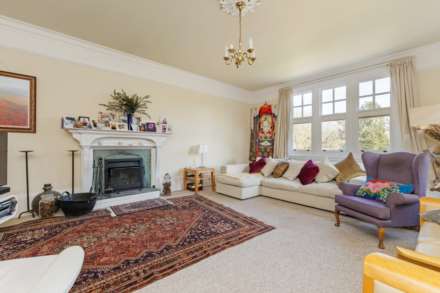 Crowsley Road, Lower Shiplake, Image 2