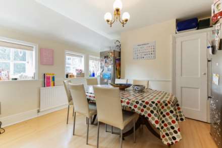 Crowsley Road, Lower Shiplake, Image 4