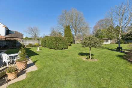 Chiltern Road, Rotherfield Peppard, Image 23