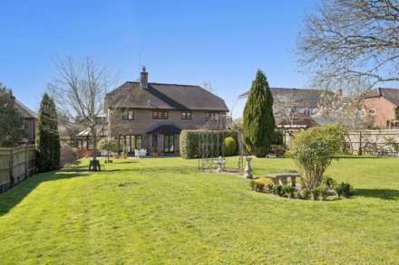Chiltern Road, Rotherfield Peppard, Image 25