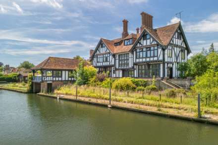 Bolney Road, Lower Shiplake, Image 1