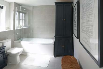Oakford Court, Henley-On-Thames, Image 8