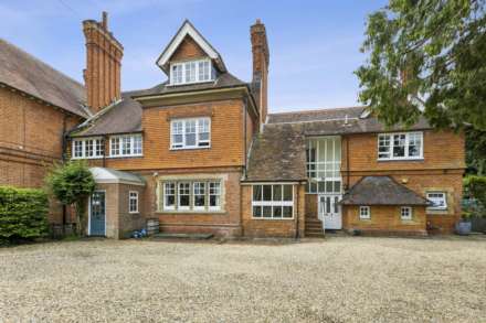 Crowsley Road, Lower Shiplake, Image 1