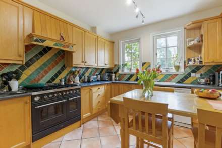 Crowsley Road, Lower Shiplake, Image 8