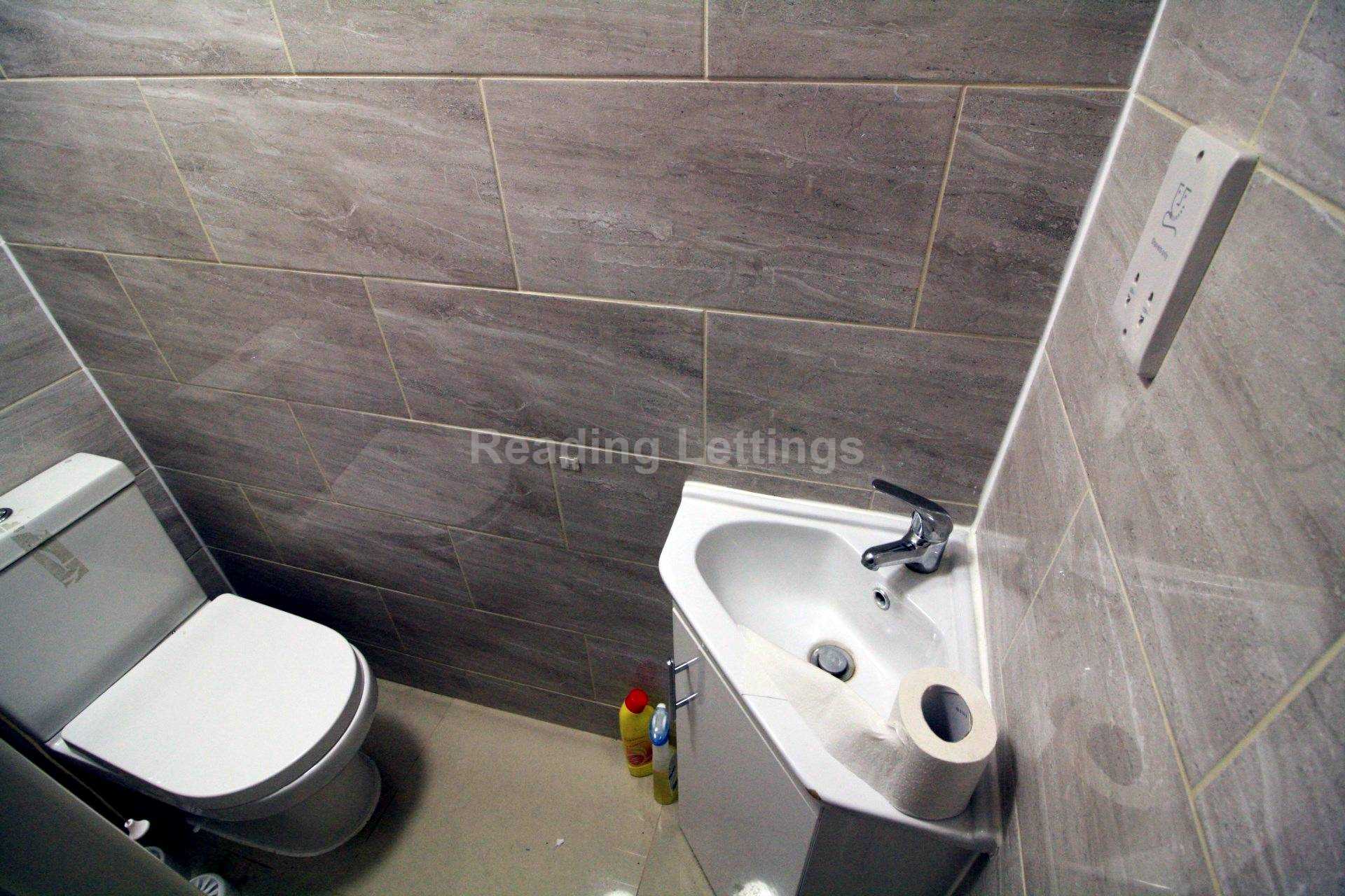Blenheim Road, Reading - GAS INCLUDED, Image 11