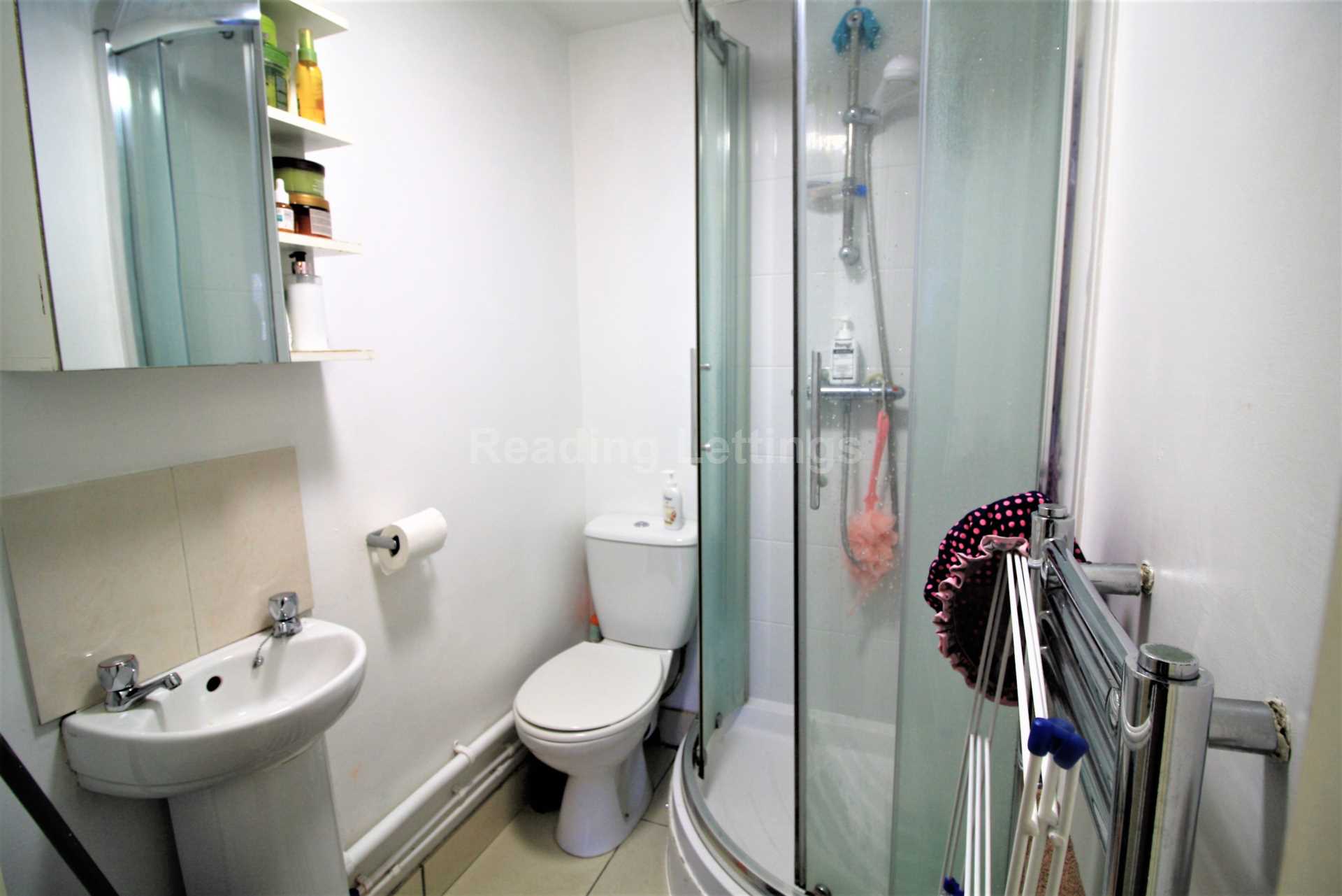 Kings Road, Berkshire, Image 3