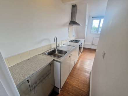 Top floor flat, Kings Road, Image 4