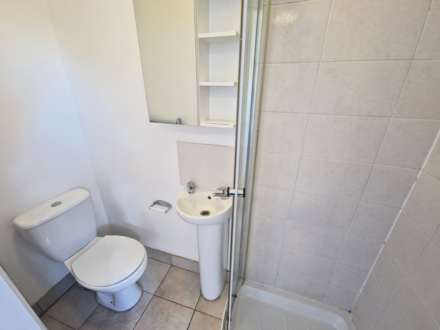 Top floor flat, Kings Road, Image 6