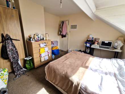 1 Bedroom Flat Share, Addington Road, Reading - ALL BILLS INC.