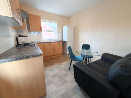 Addington Road - ALL BILLS INCLUDED, Image 3