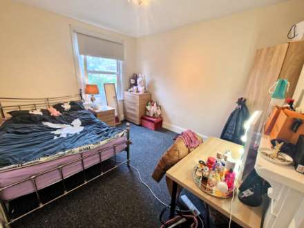 Addington Road - ALL BILLS INCLUDED, Image 4