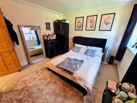 Lysander Close, Woodley, Image 7