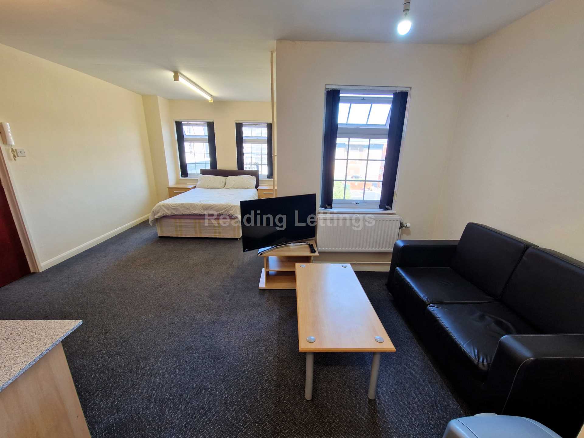 Crossland Road, Reading - ALL BILLS INC., Image 4