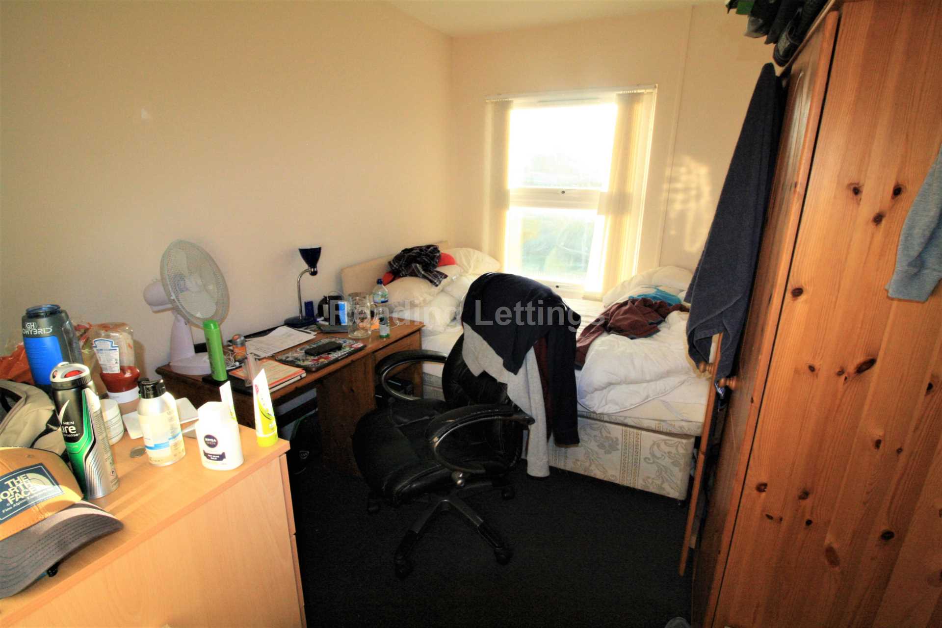 Wokingham Road, Reading - MOST BILLS INCLUDED, Image 4