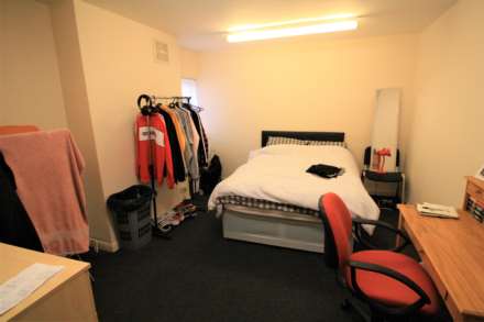 Wokingham Road, Reading - MOST BILLS INCLUDED, Image 5