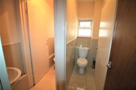 Wokingham Road, Reading - MOST BILLS INCLUDED, Image 9