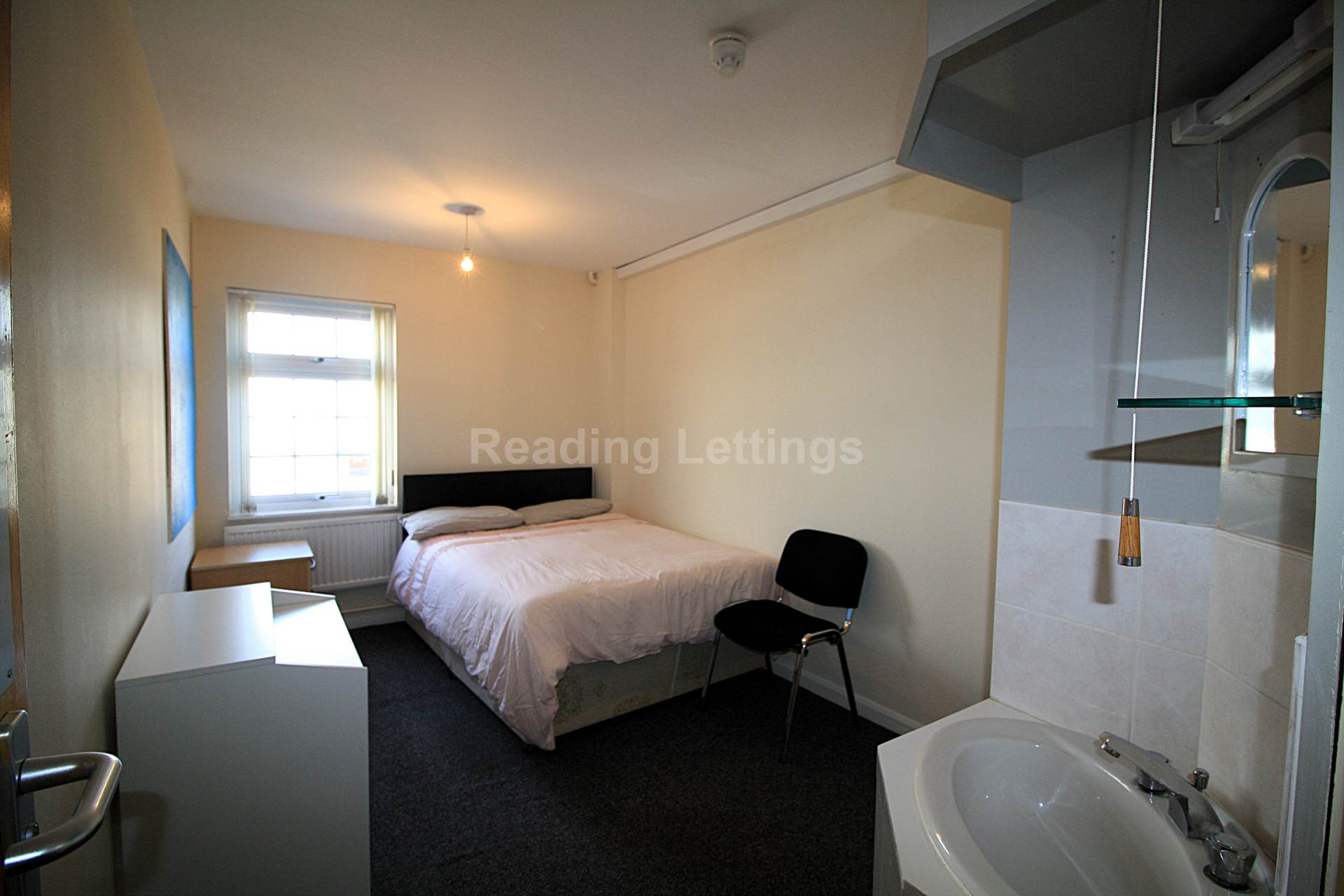 Crossland Road, Berkshire, Image 4