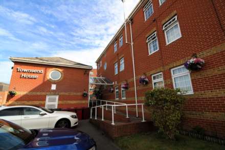 Crossland Road, Berkshire, Image 2