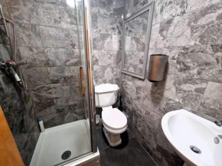 Crossland Road, Berkshire, Image 8