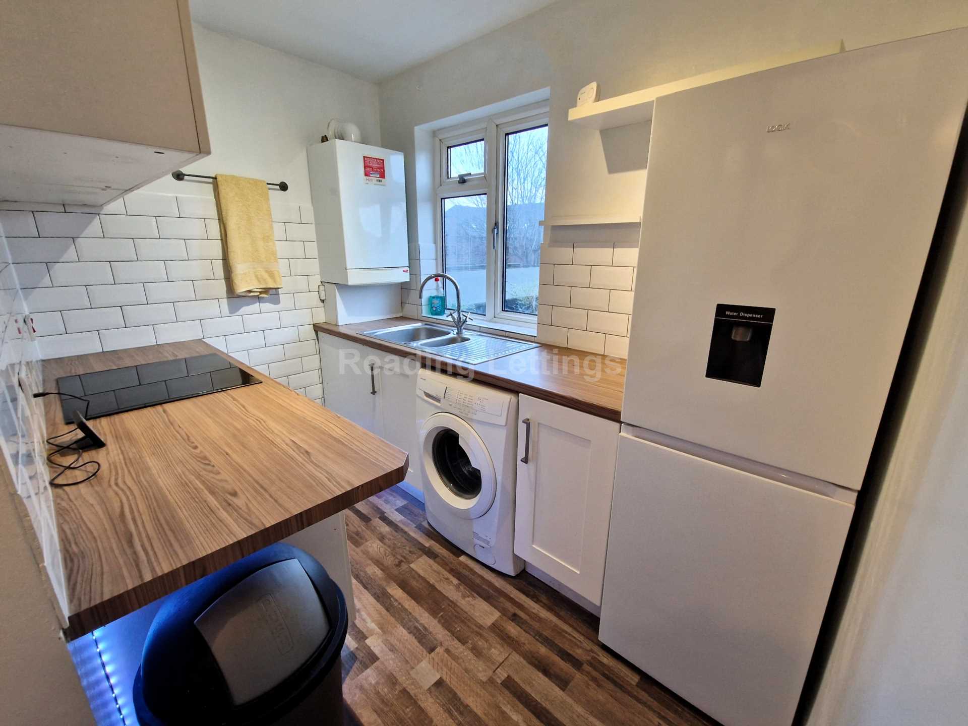 First Floor Flat, West Reading, Image 4