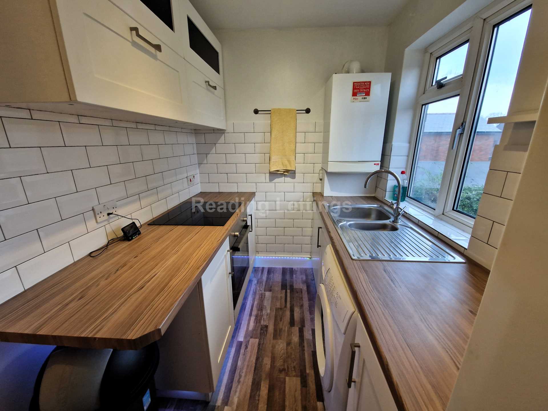 First Floor Flat, West Reading, Image 5