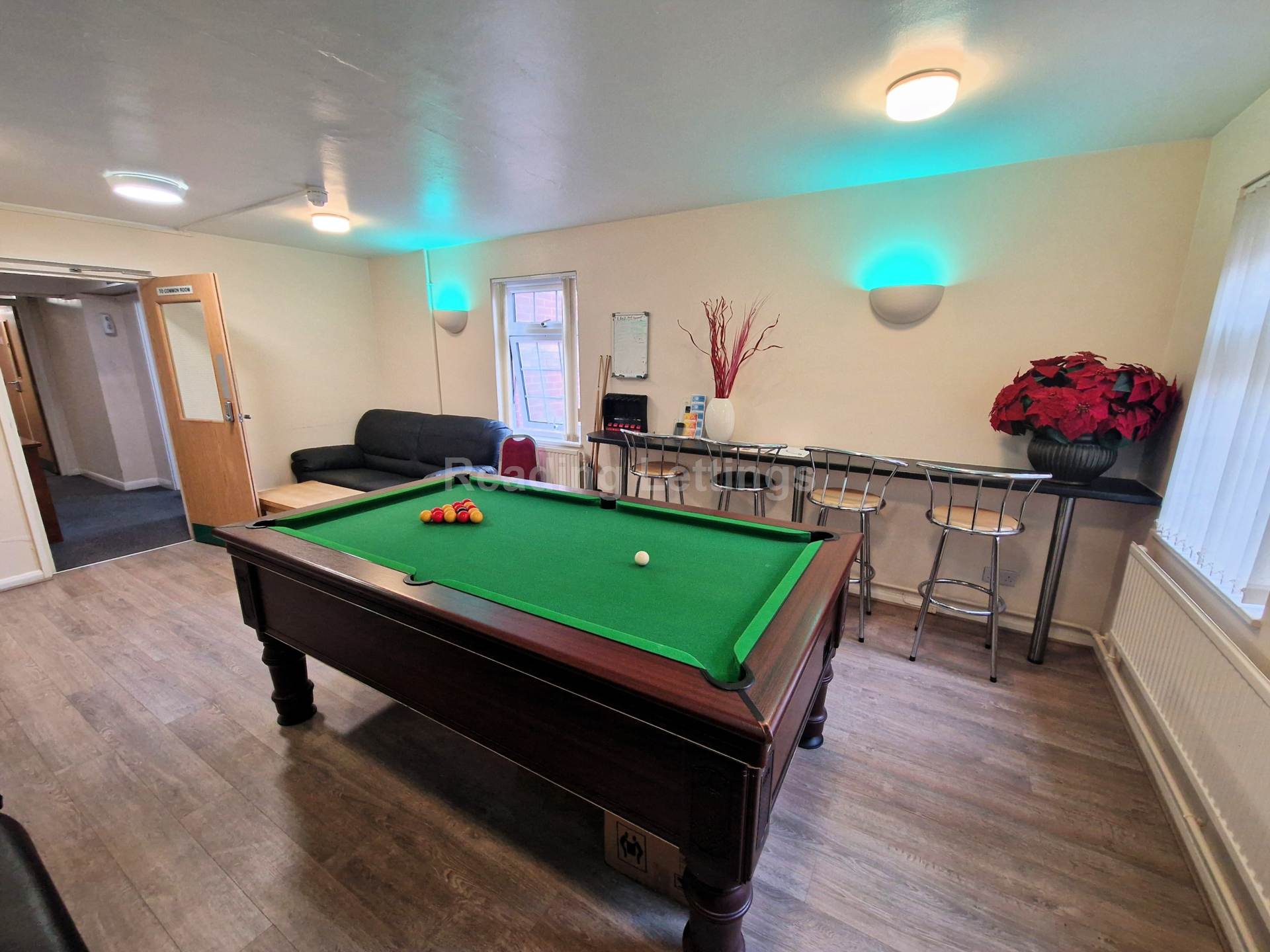 Crossland Road, Town Centre, Image 10