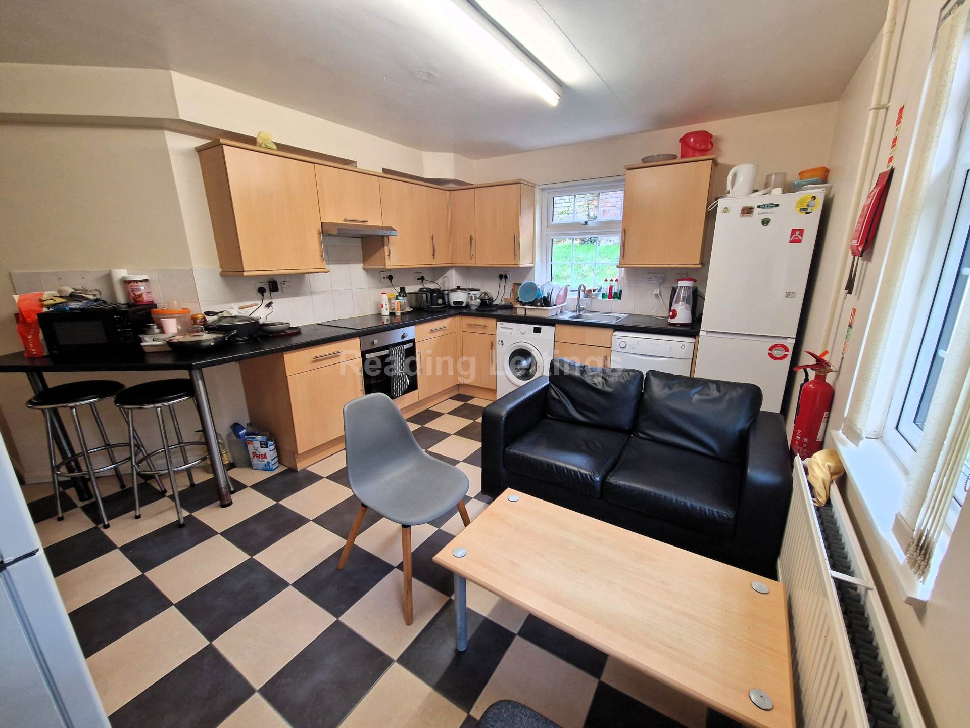 Crossland Road, Town Centre, Image 5