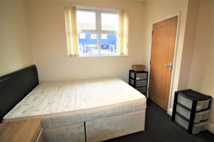 Erleigh Road, Reading - ALL BILLS INCLUDED, Image 8