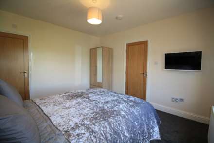 Aston Lane, Remenham - BILLS INCLUDED £2000.00, Image 4