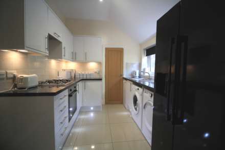 Aston Lane, Remenham - BILLS INCLUDED £2000.00, Image 9