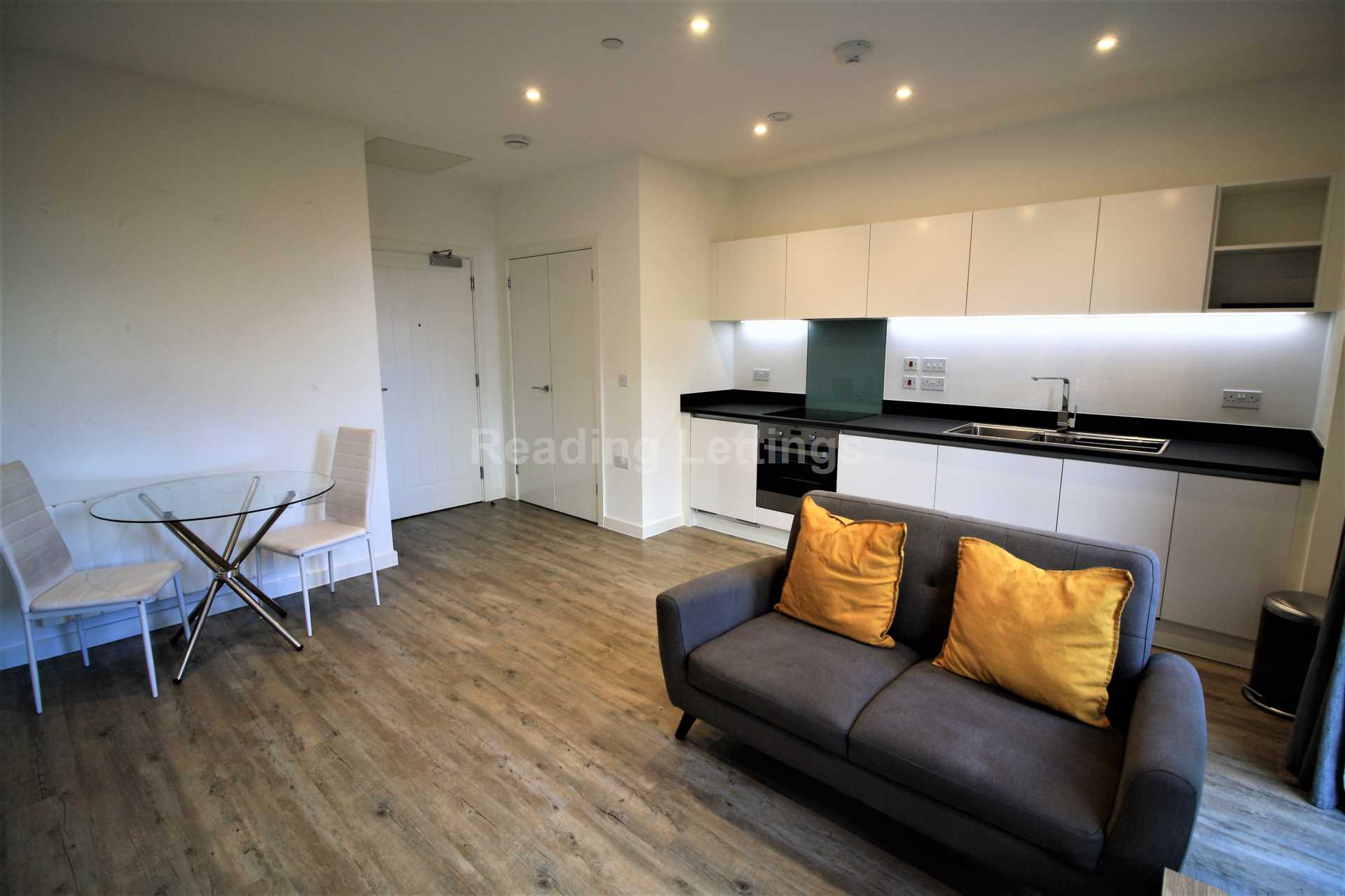 300 Kings Road, Reading, Image 1
