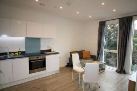 300 Kings Road, Reading, Image 2