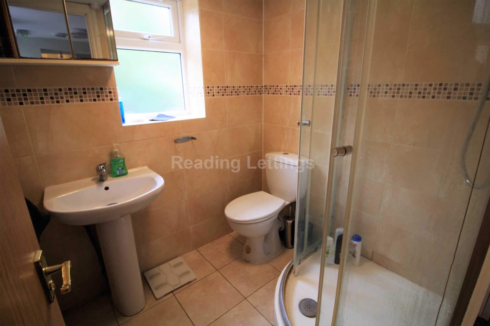 Donnington Gardens, Reading, Image 6