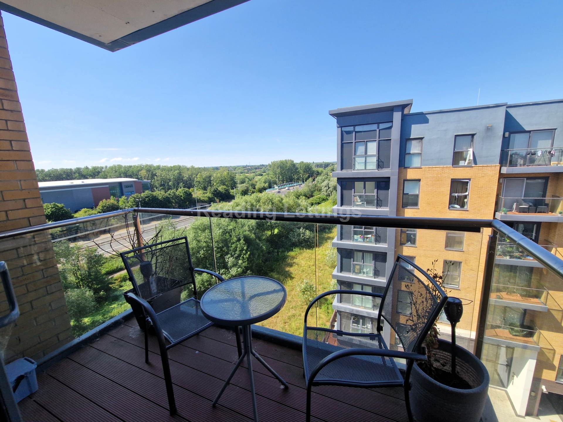 Drake Way, Reading, Image 1