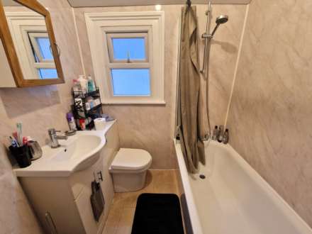 Grange Avenue, Reading, Image 15