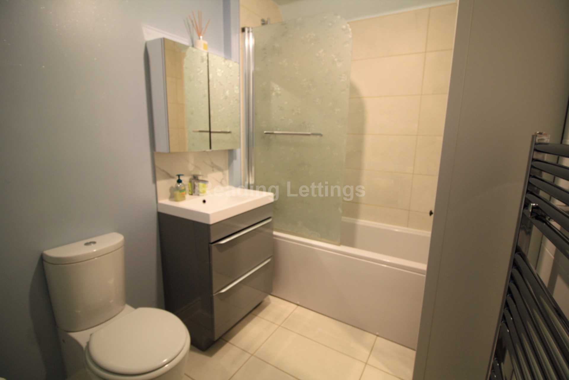 Martinet Road, Woodley, Image 14
