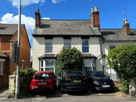Crescent Road, Reading