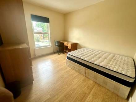 Crescent Road, Reading, Image 5