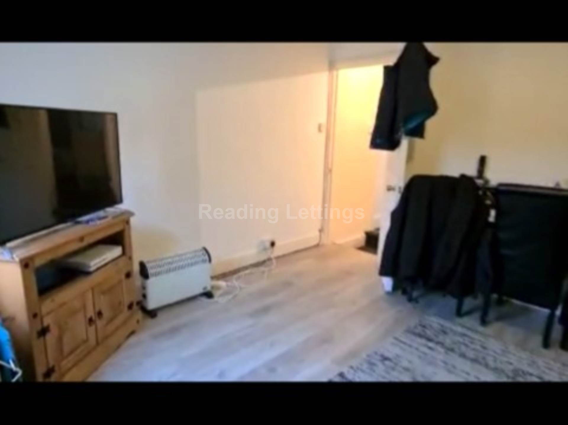 Star Road, Reading, Image 3