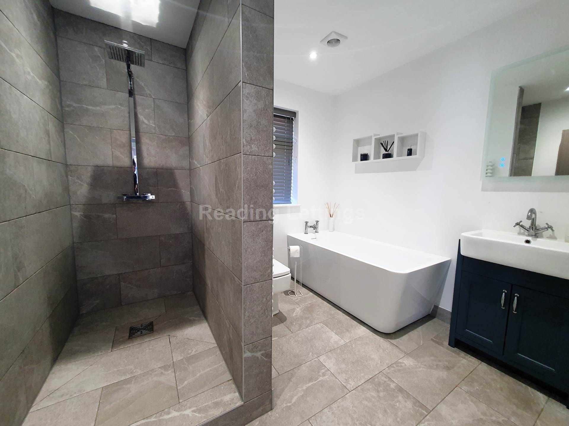 Meadow Road, Earley, Image 10