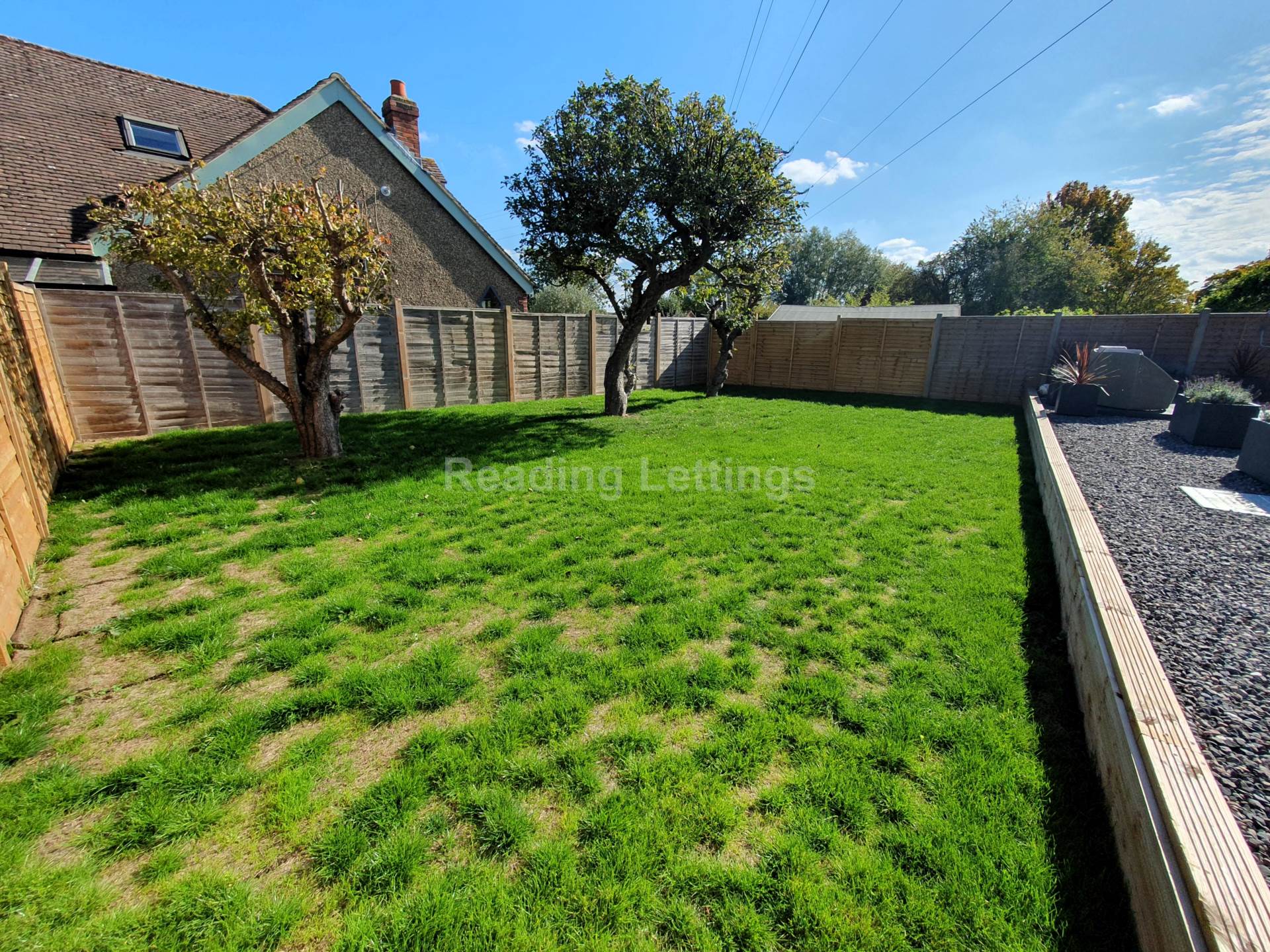 Meadow Road, Earley, Image 15