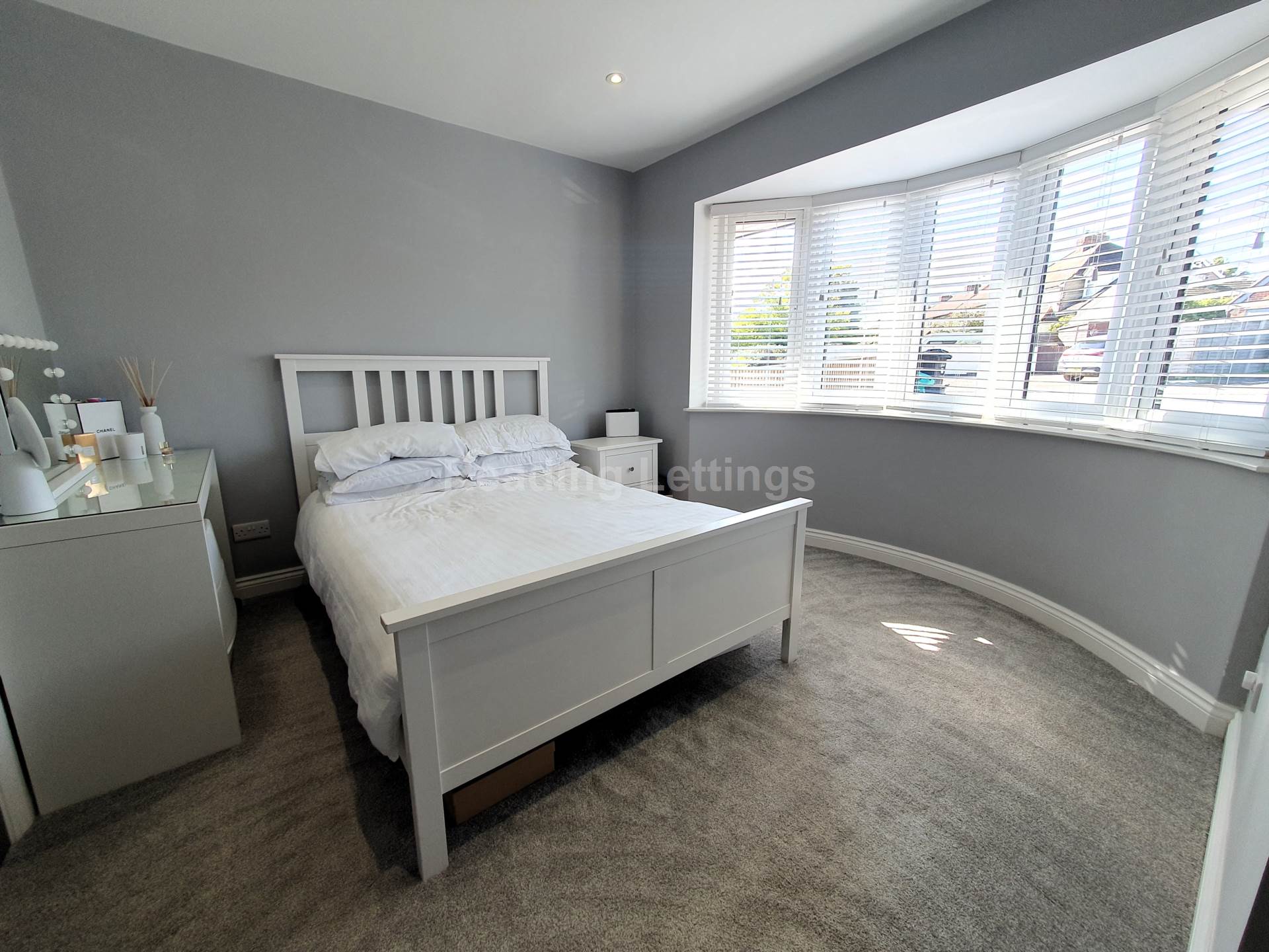 Meadow Road, Earley, Image 6