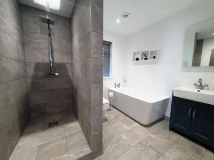 Meadow Road, Earley, Image 10