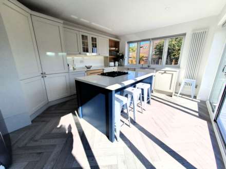 Meadow Road, Earley, Image 2