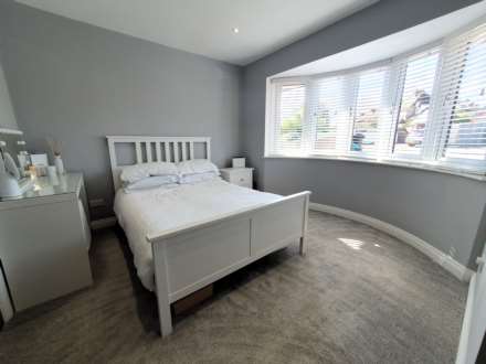 Meadow Road, Earley, Image 6