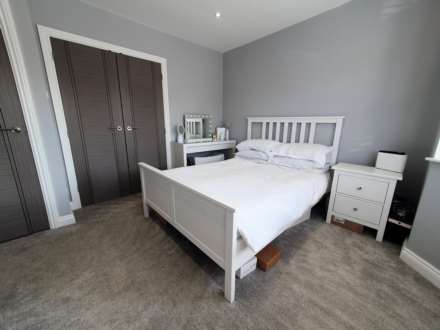 Meadow Road, Earley, Image 7