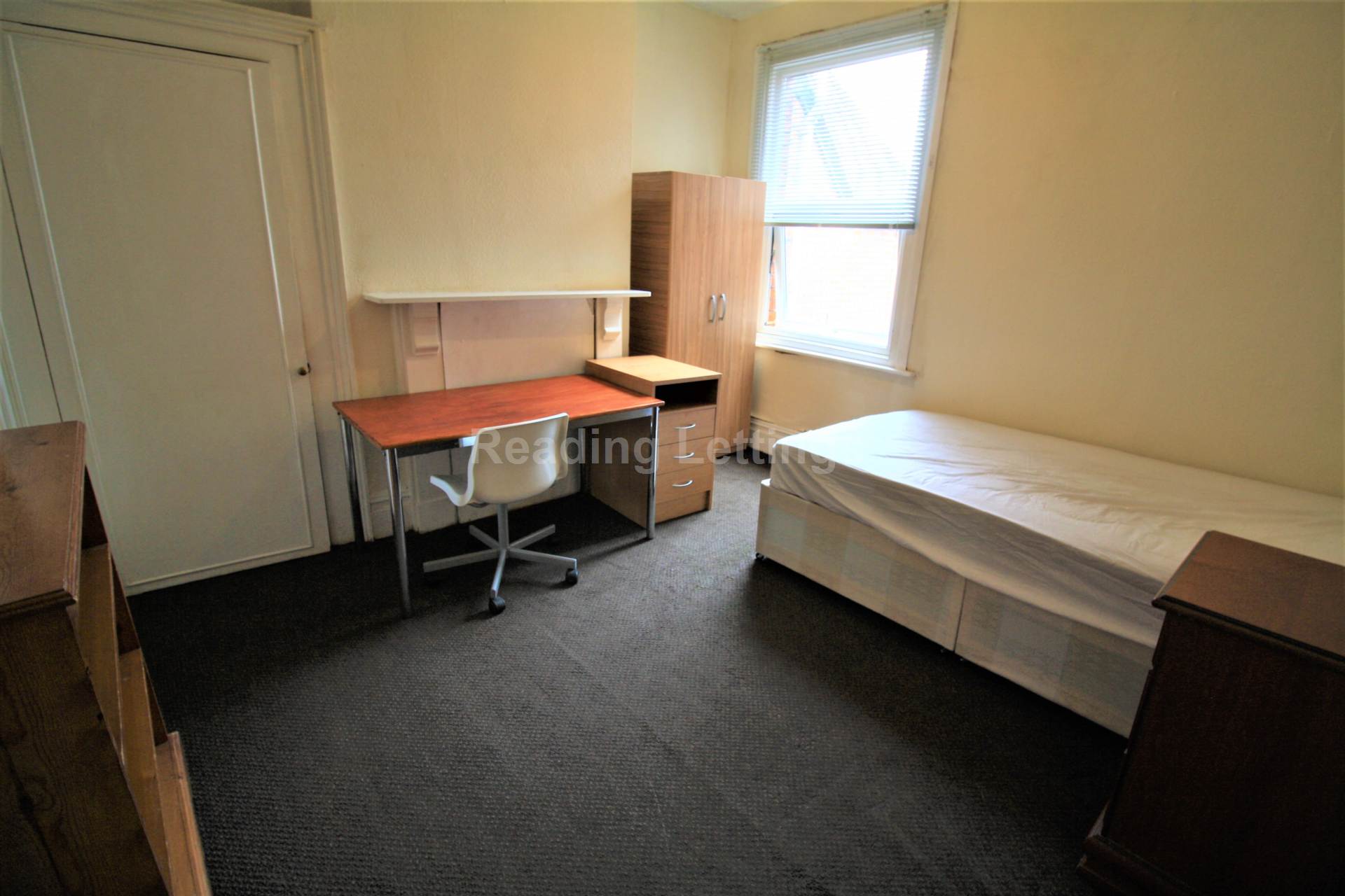 London Road, Reading, Image 7