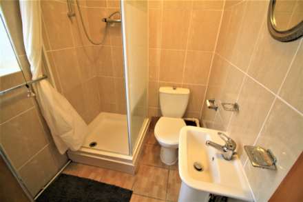 London Road, Reading, Image 12