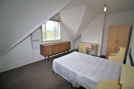 London Road, Reading, Image 9