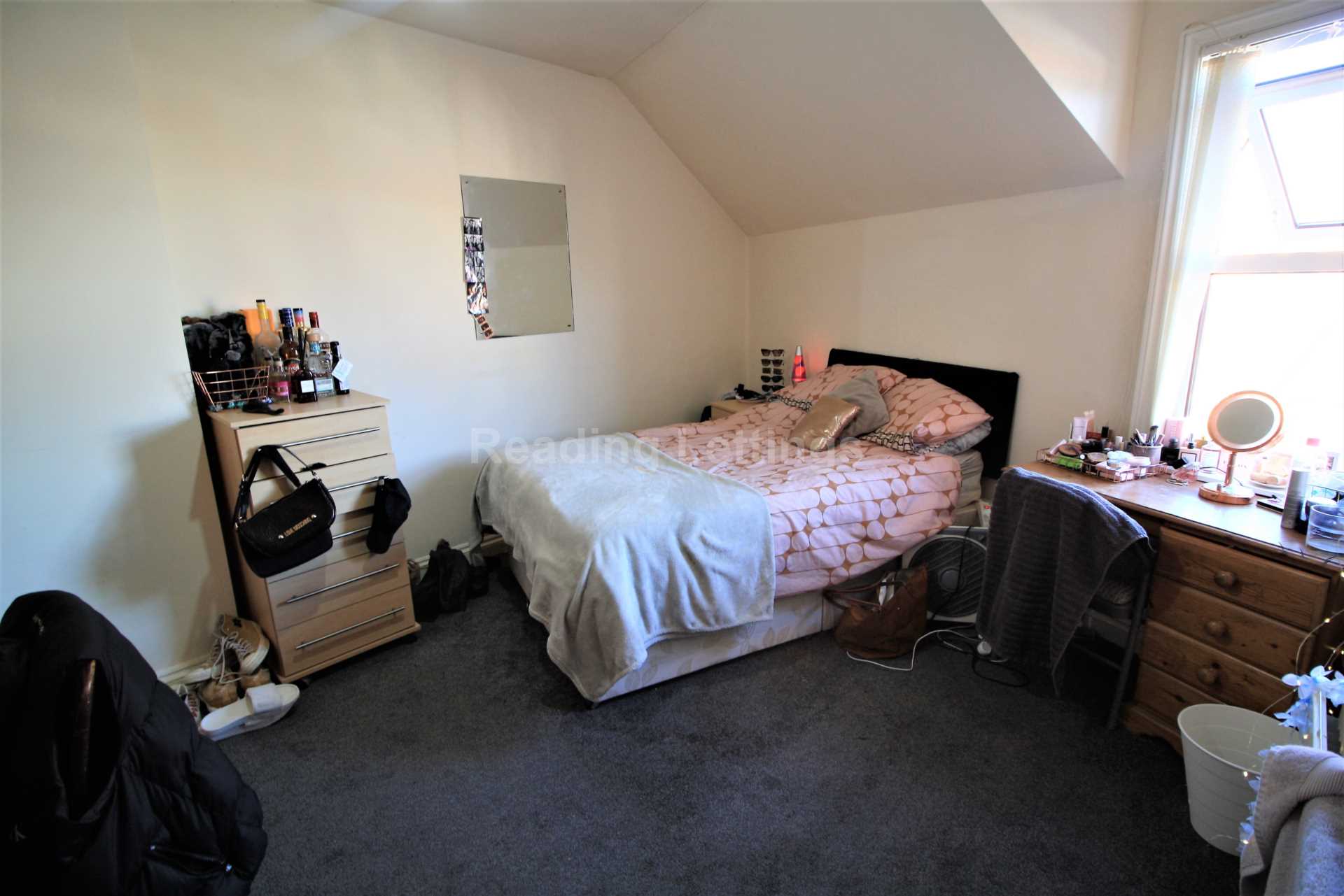 Erleigh Road - ALL BILLS INCLUDED, Image 6